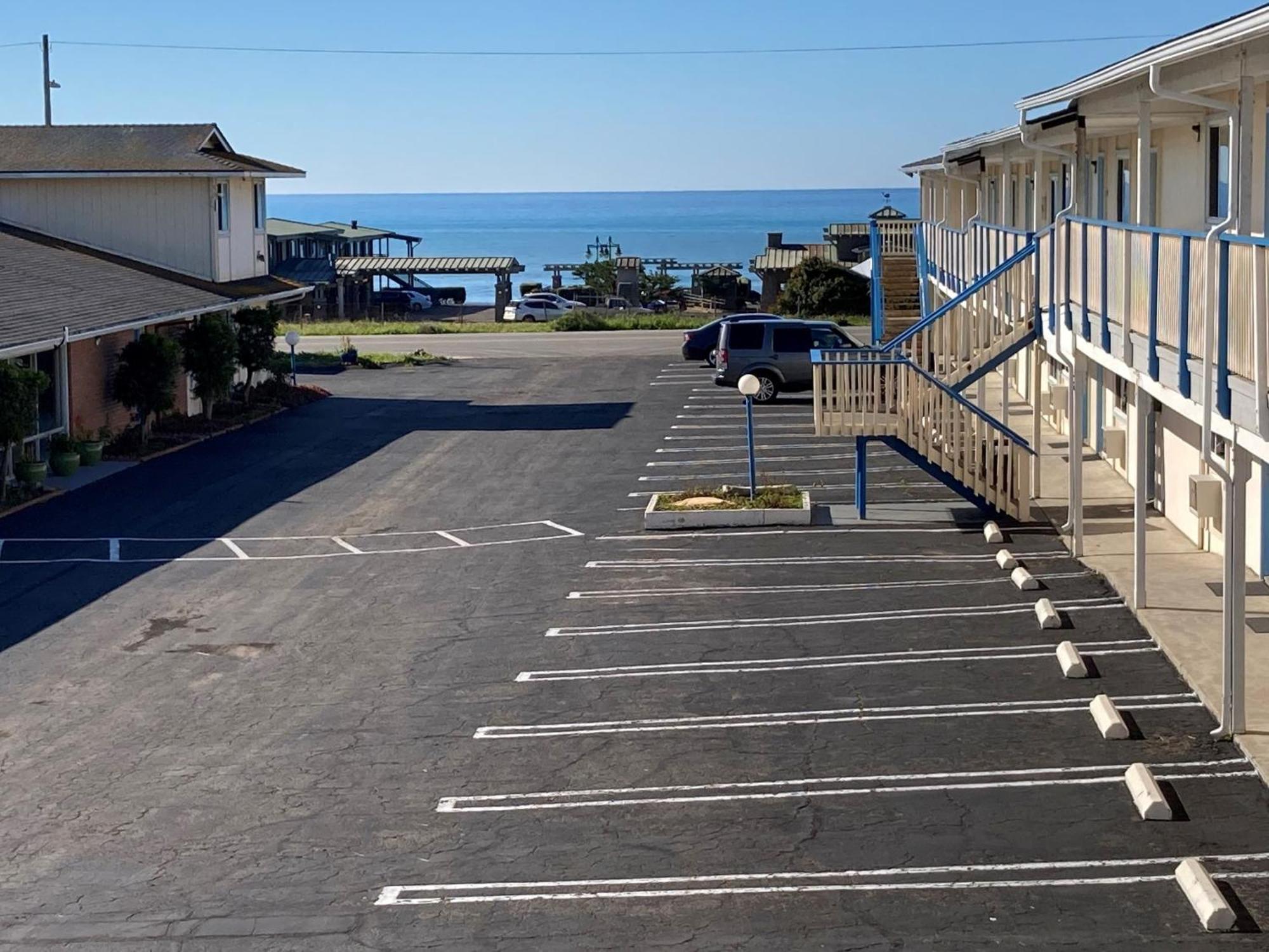 Coast Riders Inn سان سيموان الغرفة الصورة