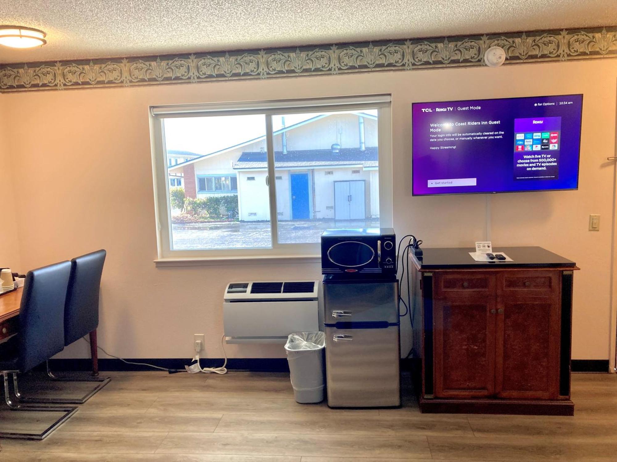 Coast Riders Inn سان سيموان الغرفة الصورة